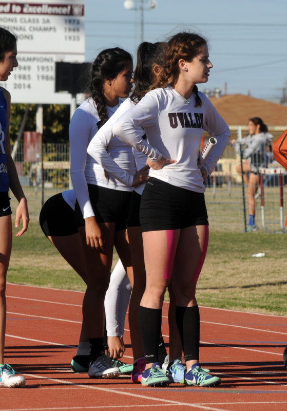 225sports 1192Uvalde Relays.jpg