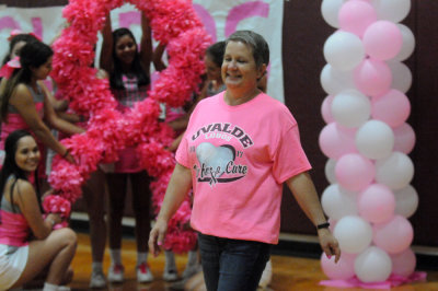 1010volleyballpink 454inthepink22.jpg