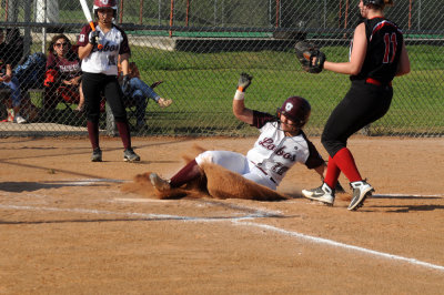 413softball 021lobos.jpg