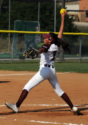 413softball 030lobos.jpg