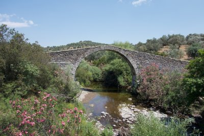 Kremasti Bridge