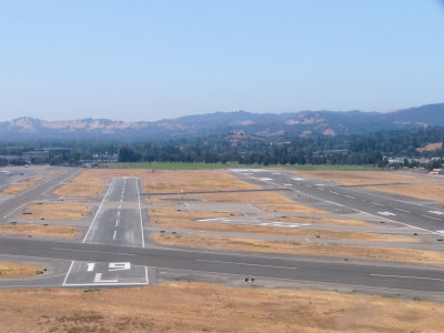 129 Short final 19L