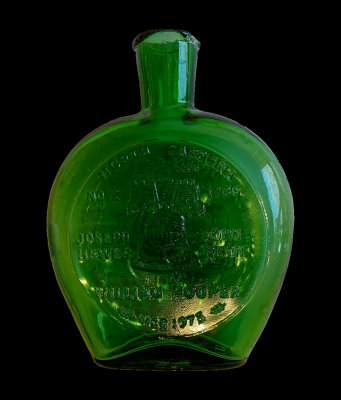 Wheaton Bottle 01761 1975 NC Bicentennial.jpg