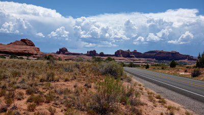 05592 Canyonlands Needles RX10 III_dphdr.jpg