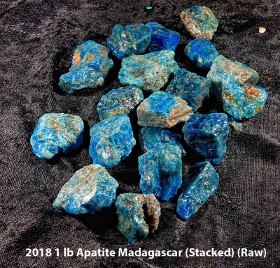 2018 1 lb Apatite Madagascar RX407387 (Stacked) (Raw) (Labeled).jpg