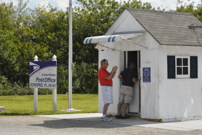 Smallest Postal Office in USA With Paul and Vin