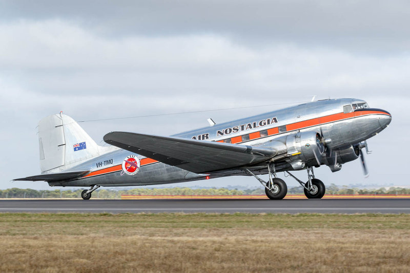 Douglas DC-3