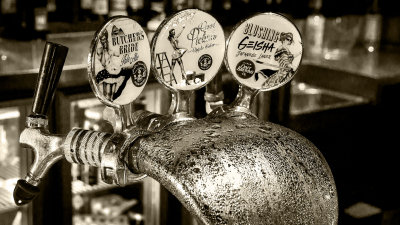 Beer Taps at Argyle Tavern