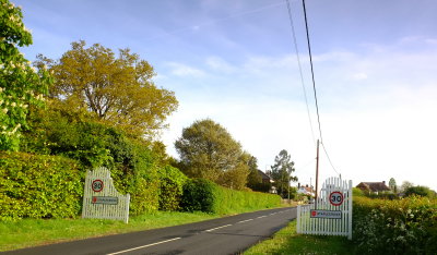 Staplecross  village  signs .
