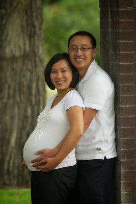 Maternity session at the park 