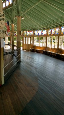 01 Crescent Park Looff Carousel 01.jpg