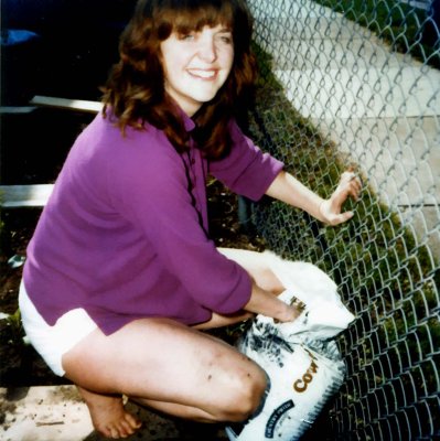 09_Tory_in_her_garden.jpg