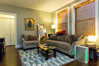 11 640 West Waveland Avenue 01.jpg