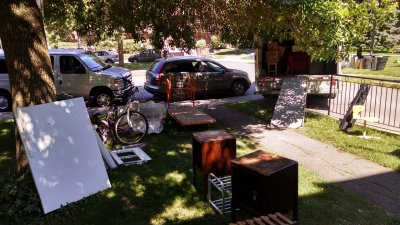 14 Loading the truck 04.jpg