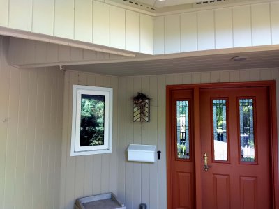 06 Front porch with robin nest 02.jpg