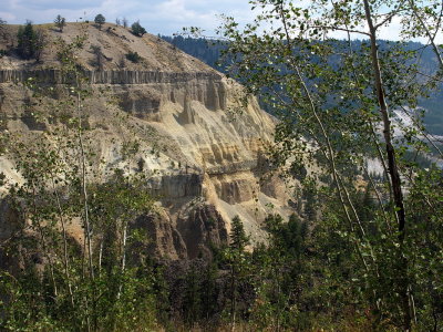 Rocks along the northern Yellowstone river