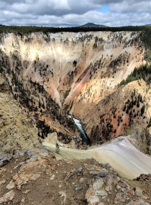 Colourful Yellowstone Canyon