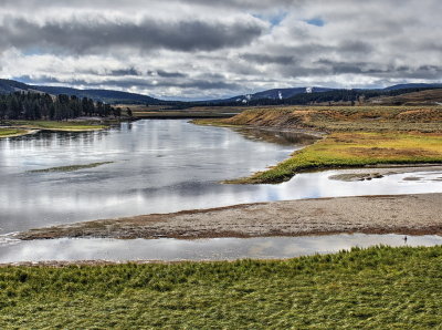 Yellowstone River in Hayden Valley