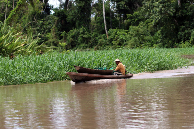 IS THIS THE DUGOUT CANOE EQUIVALENT OF A SPARE TIRE (CANOE ON A CANOE)??