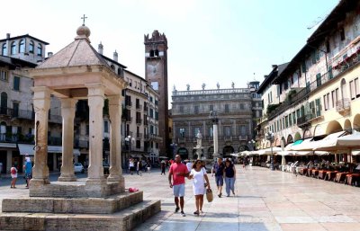 PIAZZA DELLA ERBE