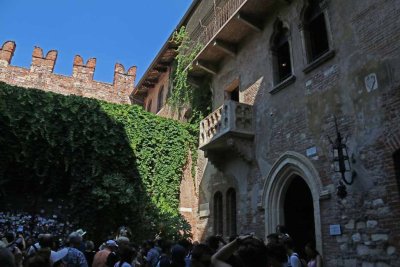 WHERE ROMEO CALLED TO JULIET???