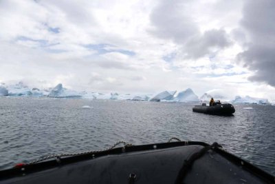 A ZODIAC TOUR AMONG THE GLACIERS