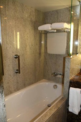 SPACIOUS COMFORTABLE CABINS