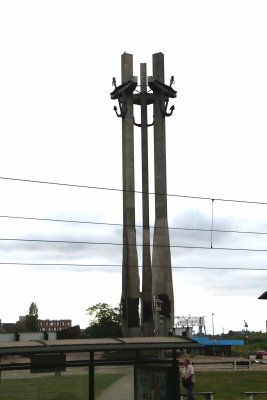 MONUMENTS TO THE FALLEN SHIPYARD WORKERS OF 1970