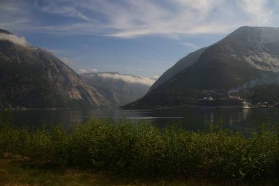 EARLY MORNING APPROACH TO EIDFJORD