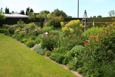 UPTON OAKS GARDEN