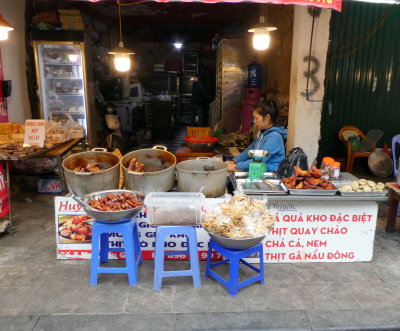 Hanoi - street vendors