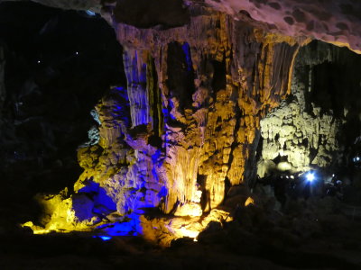 Ha Long Bay - Sung Sot Cave