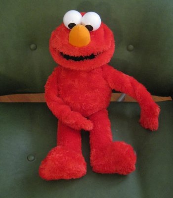 elmo hug 1.jpg