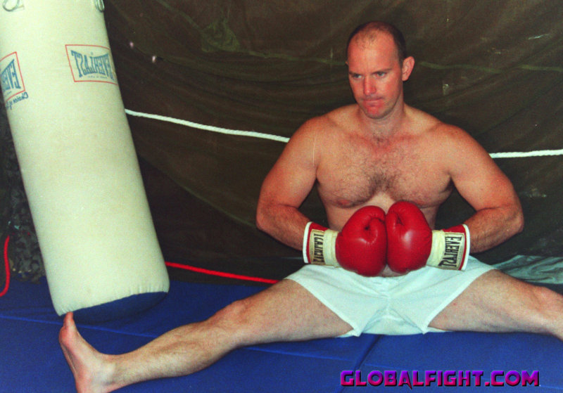 boxing man splits.JPG