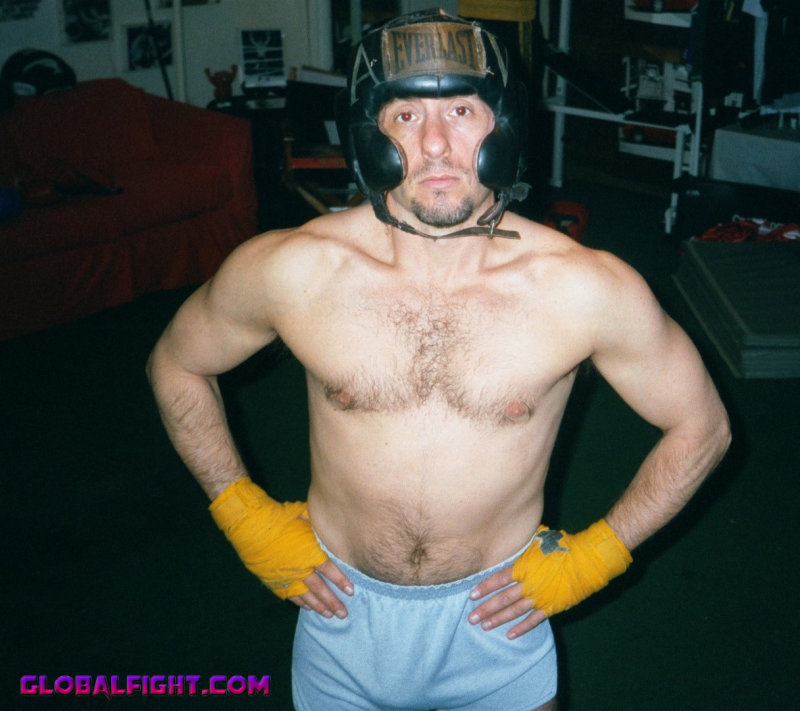 boxing stud hairymuscles.jpg