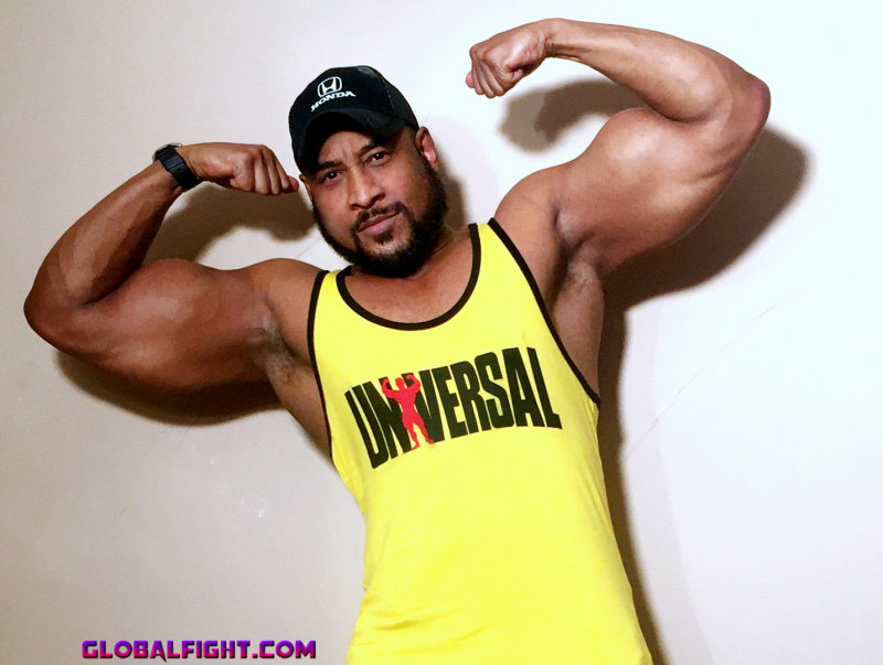 huge black musclejock.jpg