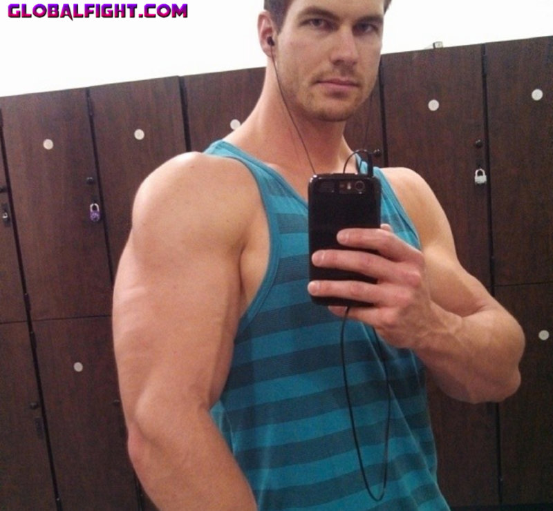 muscle hunks gym photos.jpg