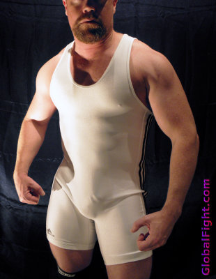 bulging muscles singlet.jpg