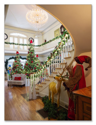 Christmas at Oak Crest Mansion Inn