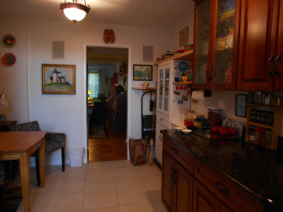 Kitchen toward Living room DSCN9701.jpg