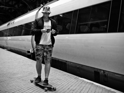 Platform skateboarding