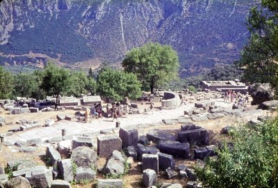 10-27_Ruins of Delphi.jpg