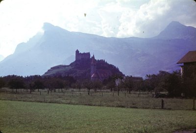 14-22_Liechtenstein castle.jpg