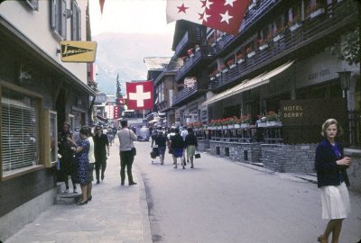 16-4_Zermatt main street.jpg