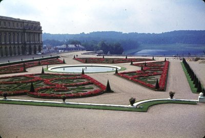16-27_Gardens at Versailles.jpg