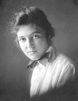 15_Esther Tuell.jpg