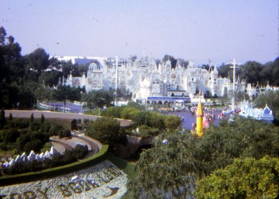 17_June 1971_Disneyland.jpg