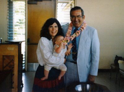 2_Robin eating leis_Hawaii 1986.jpg