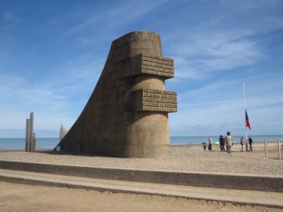 Memorial Statue