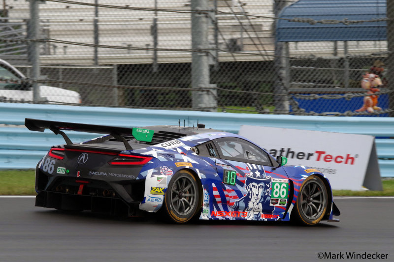 Michael Shank Racing w/ Curb-Agajanian Acura NSX GT3 #005